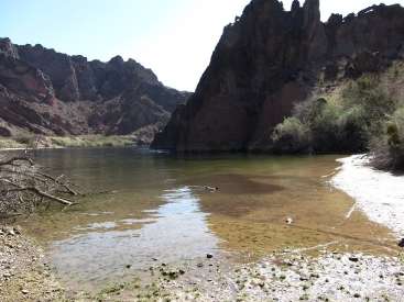 wBC-2012 Kathy Olson Day2-4 arches at Moonscape.jpg (133418 bytes)